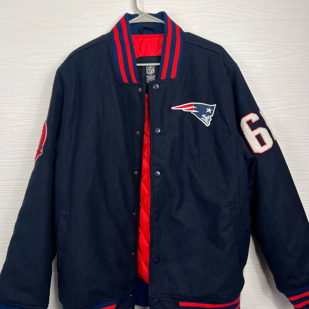 New England Patriots Men’s NWT NFL Varsity Letterman Red/Navy Blue